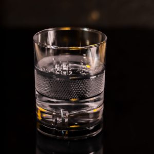 Round Net Design Whiskey Glasses 1